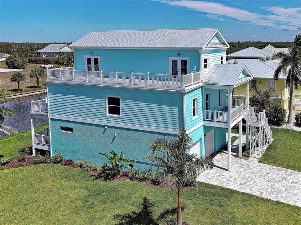 For Sale: $1,300,000 (3 beds, 3 baths, 3056 Square Feet)