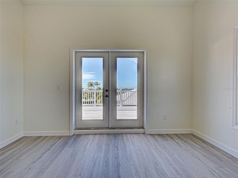 For Sale: $1,300,000 (3 beds, 3 baths, 3056 Square Feet)