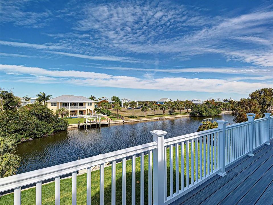 For Sale: $1,300,000 (3 beds, 3 baths, 3056 Square Feet)