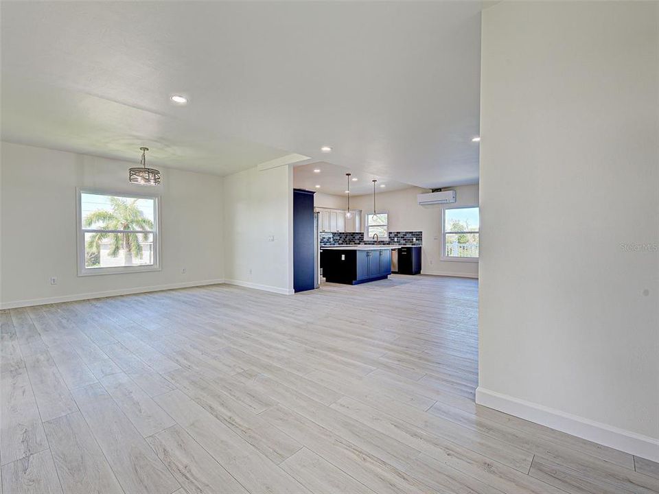 For Sale: $1,300,000 (3 beds, 3 baths, 3056 Square Feet)