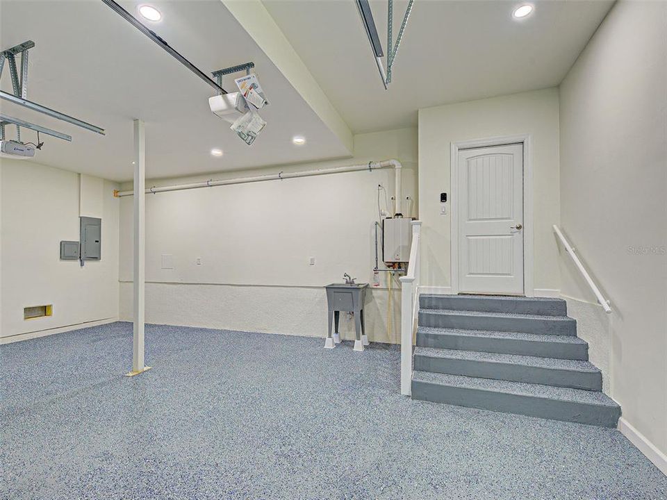 For Sale: $1,300,000 (3 beds, 3 baths, 3056 Square Feet)