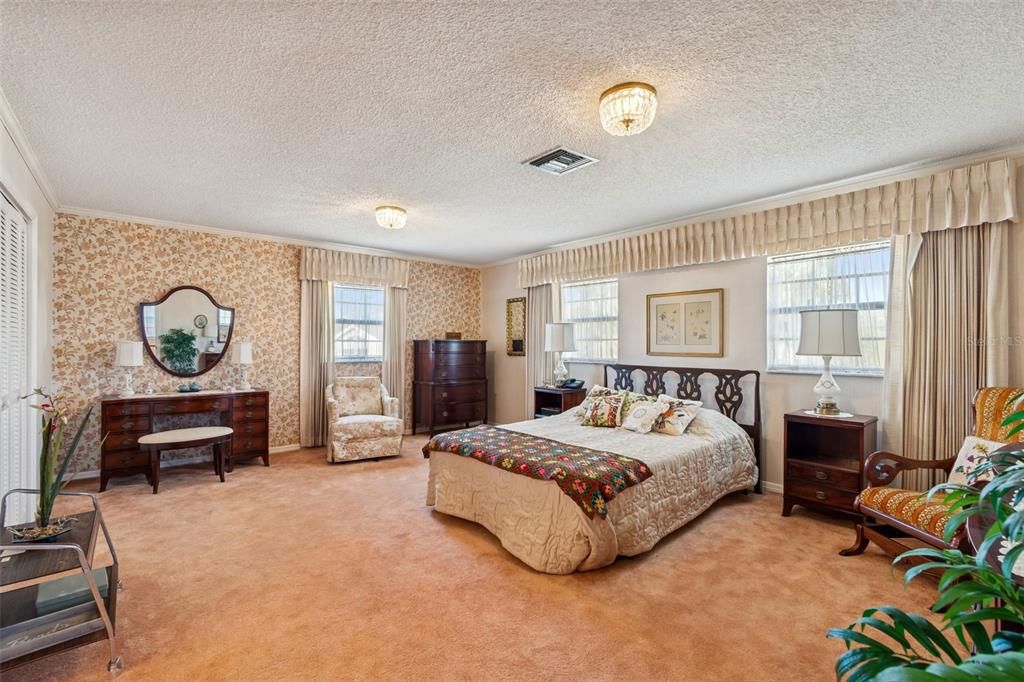 En Venta: $1,000,000 (4 camas, 4 baños, 5264 Pies cuadrados)
