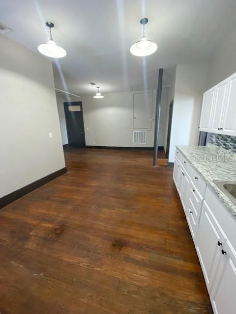For Rent: $1,400 (2 beds, 1 baths, 850 Square Feet)