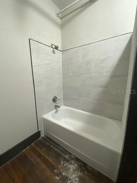 For Rent: $1,400 (2 beds, 1 baths, 850 Square Feet)