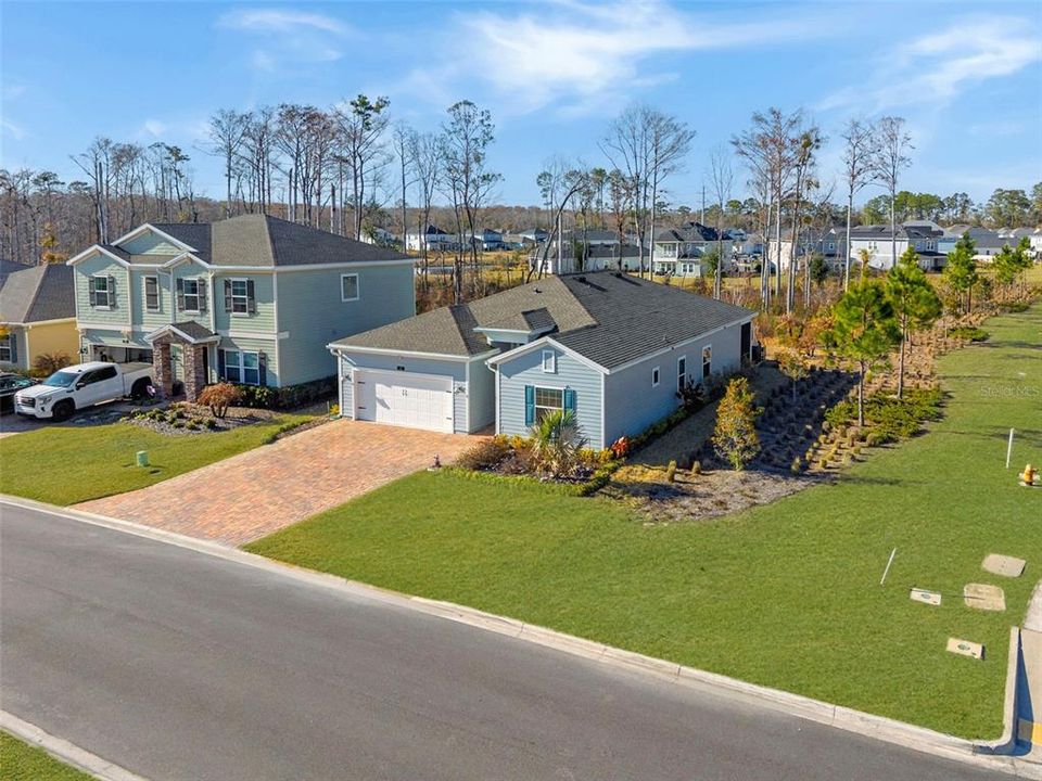 For Sale: $440,000 (4 beds, 3 baths, 2025 Square Feet)