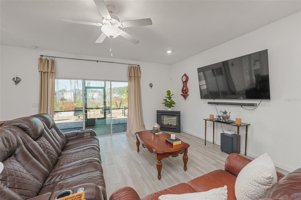 For Sale: $440,000 (4 beds, 3 baths, 2025 Square Feet)
