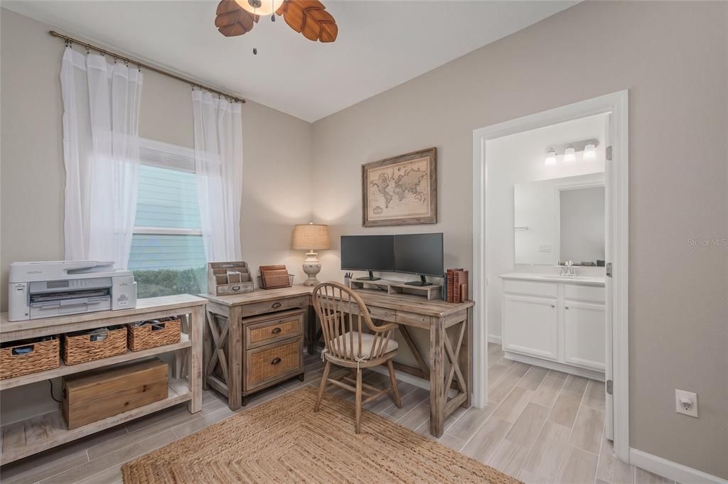 For Sale: $440,000 (4 beds, 3 baths, 2025 Square Feet)