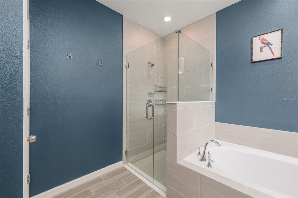 For Sale: $440,000 (4 beds, 3 baths, 2025 Square Feet)