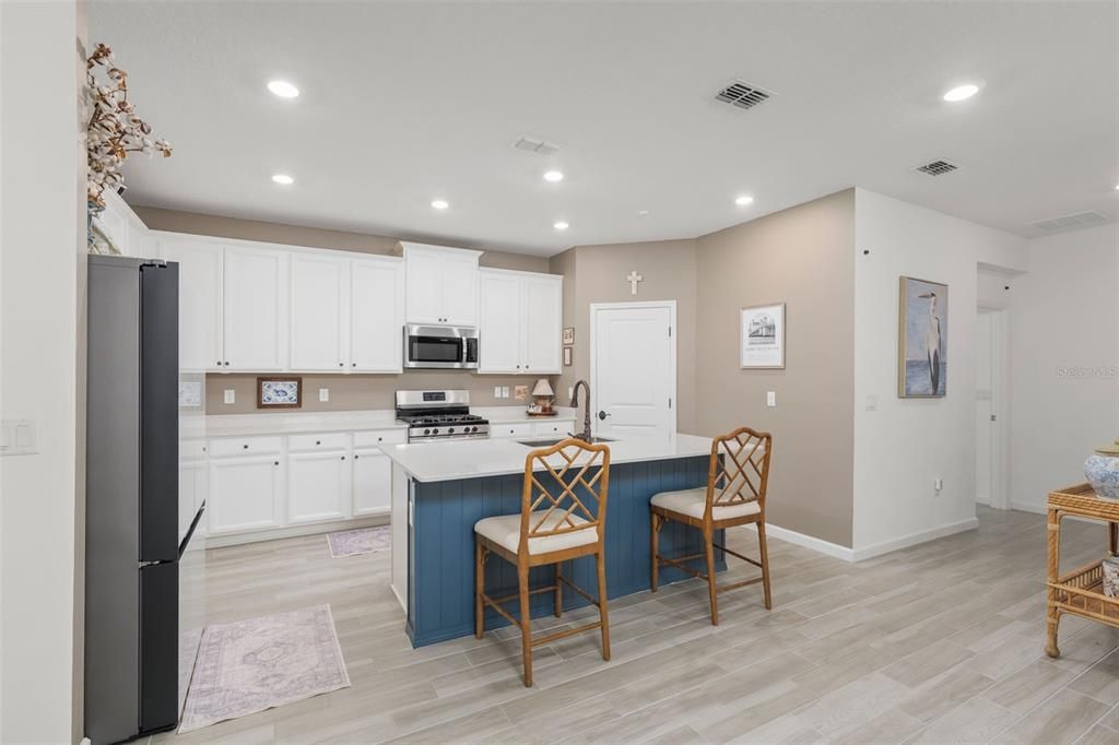 For Sale: $440,000 (4 beds, 3 baths, 2025 Square Feet)