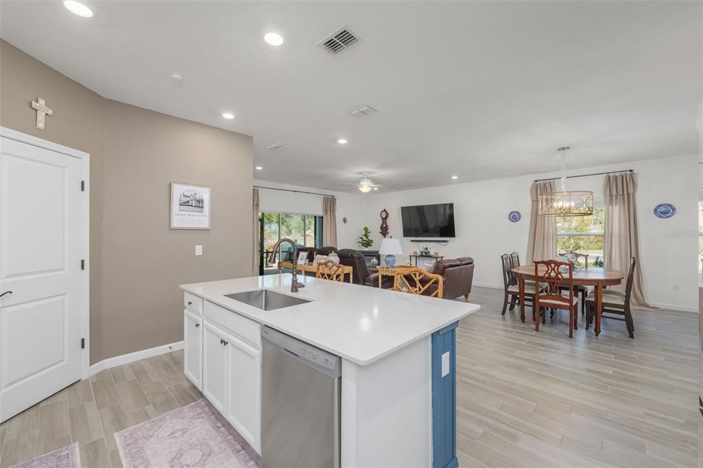 For Sale: $440,000 (4 beds, 3 baths, 2025 Square Feet)