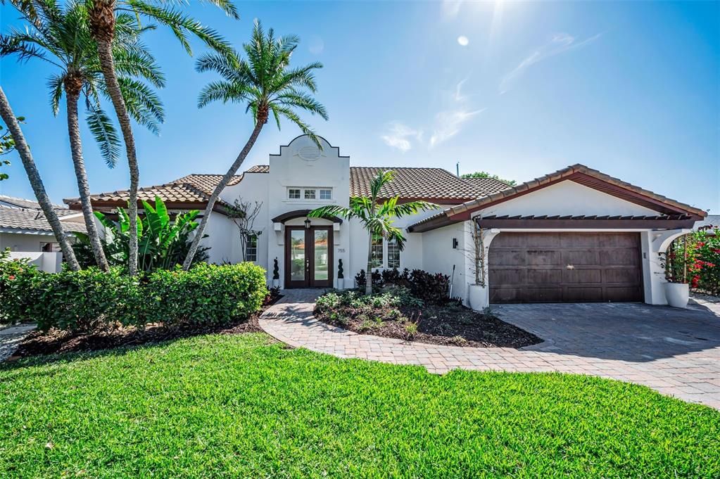 Active With Contract: $1,995,000 (4 beds, 3 baths, 2679 Square Feet)