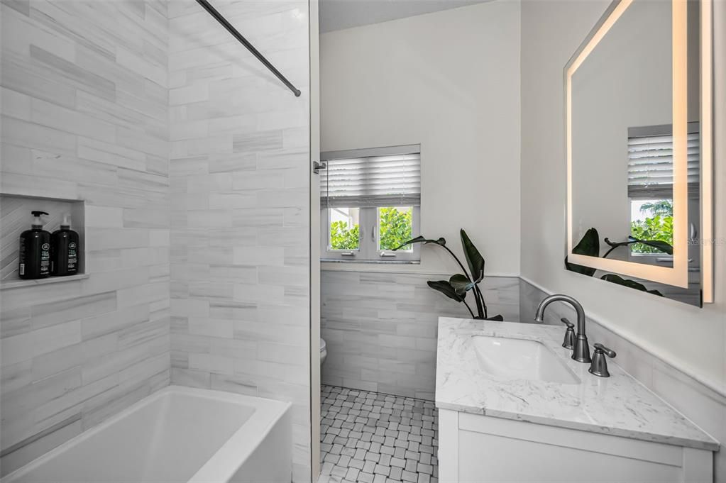 Active With Contract: $1,995,000 (4 beds, 3 baths, 2679 Square Feet)