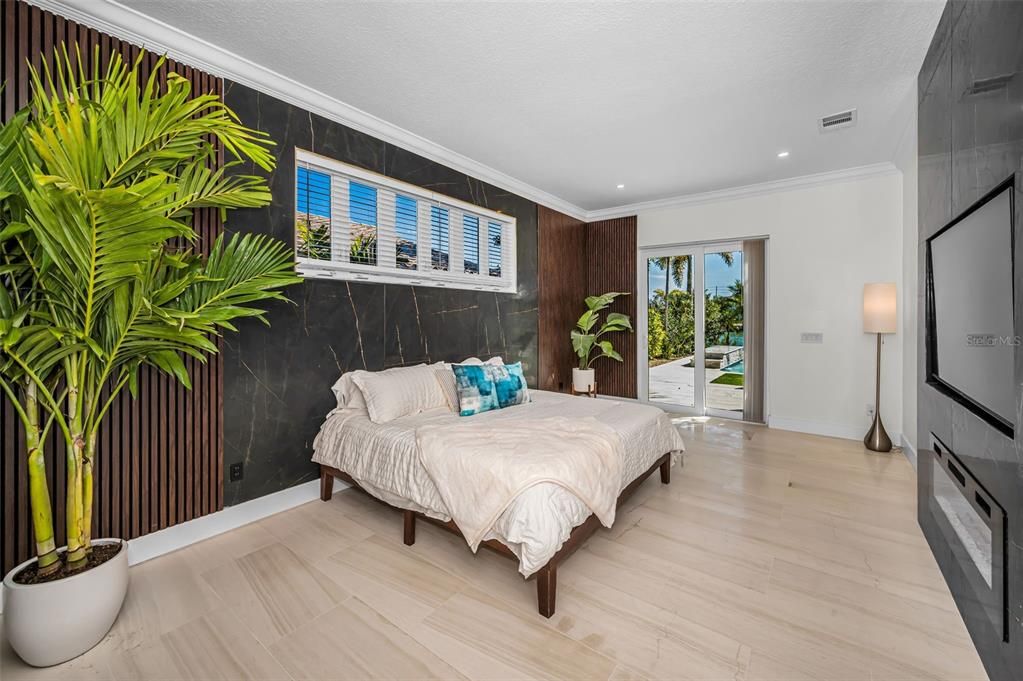Active With Contract: $1,995,000 (4 beds, 3 baths, 2679 Square Feet)