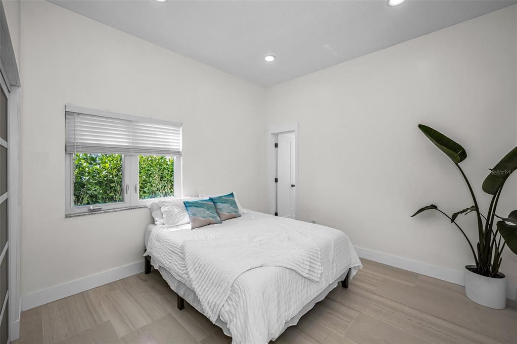 Active With Contract: $1,995,000 (4 beds, 3 baths, 2679 Square Feet)