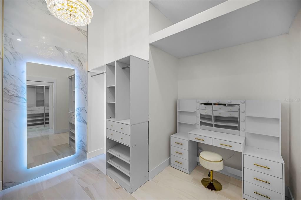 Active With Contract: $1,995,000 (4 beds, 3 baths, 2679 Square Feet)