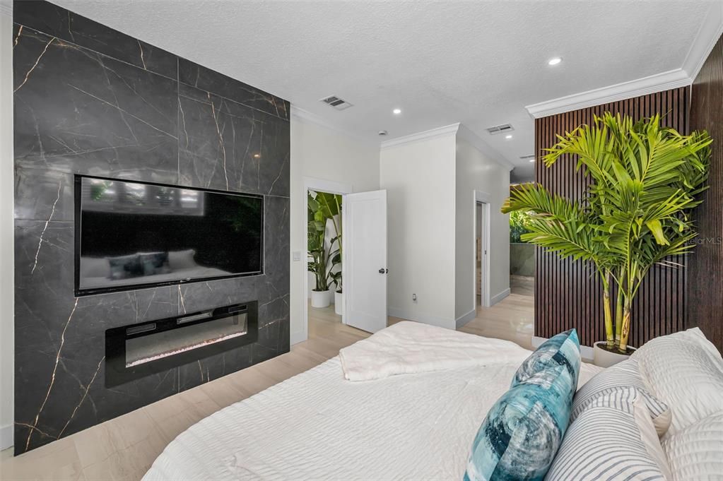 Active With Contract: $1,995,000 (4 beds, 3 baths, 2679 Square Feet)