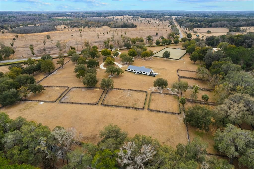 На продажу: $2,750,000 (2 спален, 2 ванн, 2592 Квадратных фут)