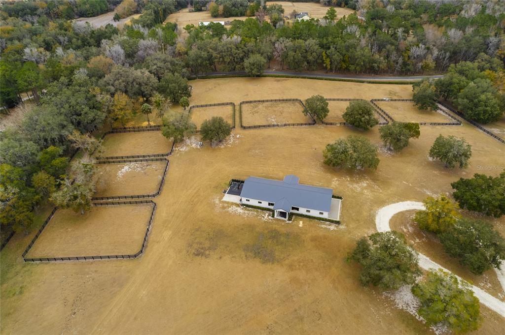 На продажу: $2,750,000 (2 спален, 2 ванн, 2592 Квадратных фут)