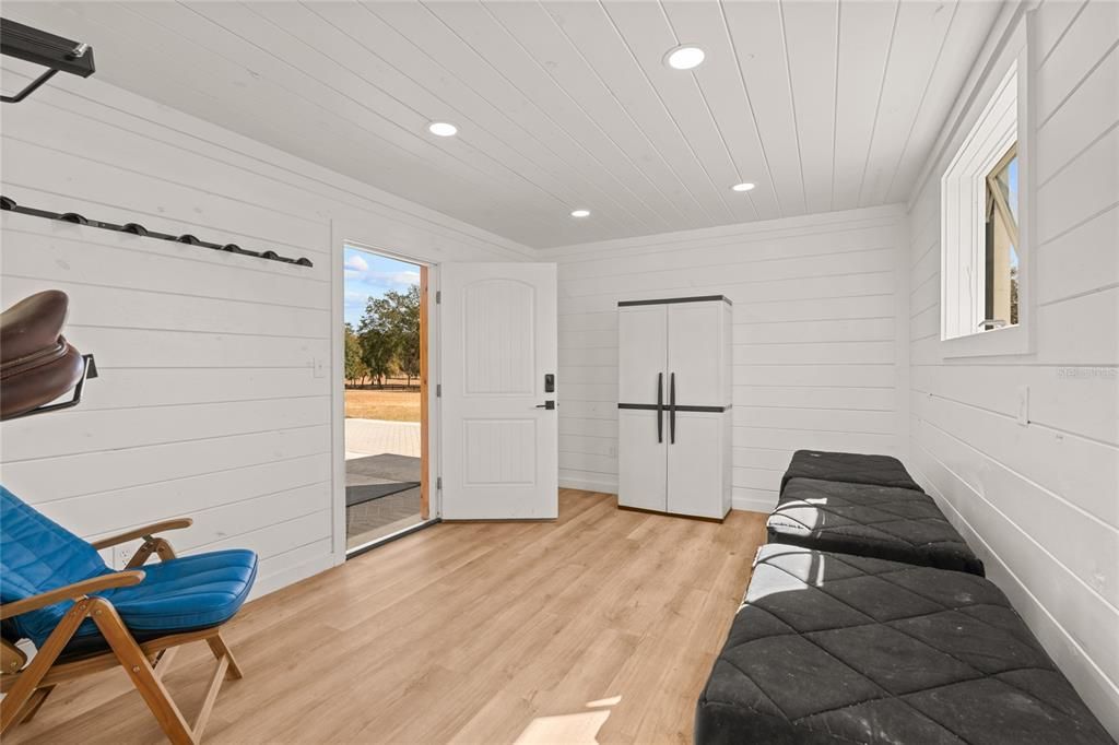 На продажу: $2,750,000 (2 спален, 2 ванн, 2592 Квадратных фут)