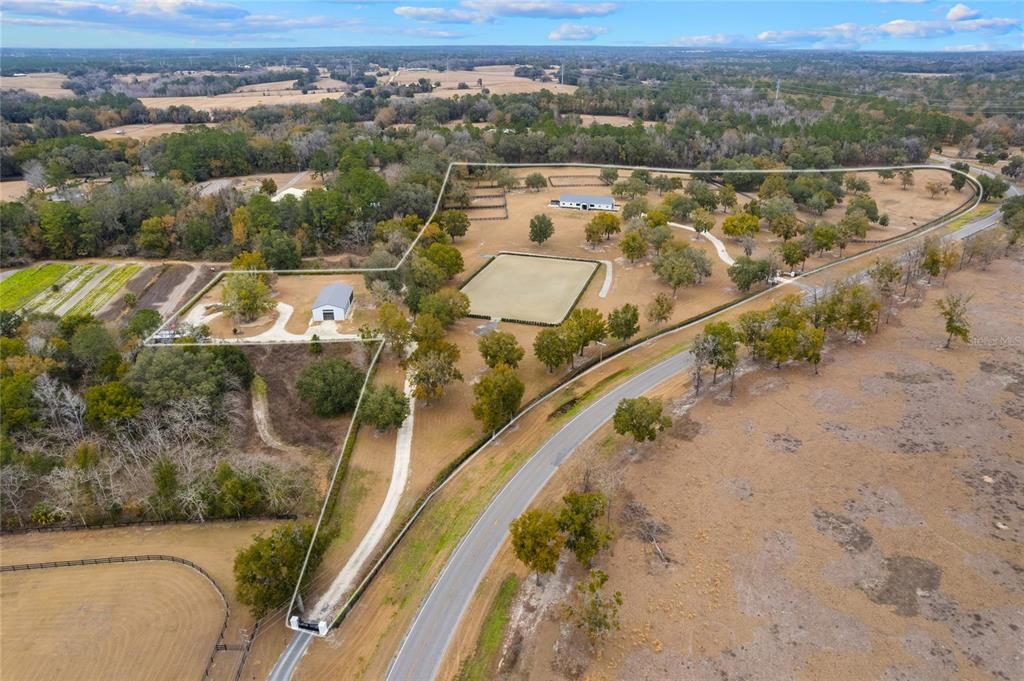 На продажу: $2,750,000 (2 спален, 2 ванн, 2592 Квадратных фут)