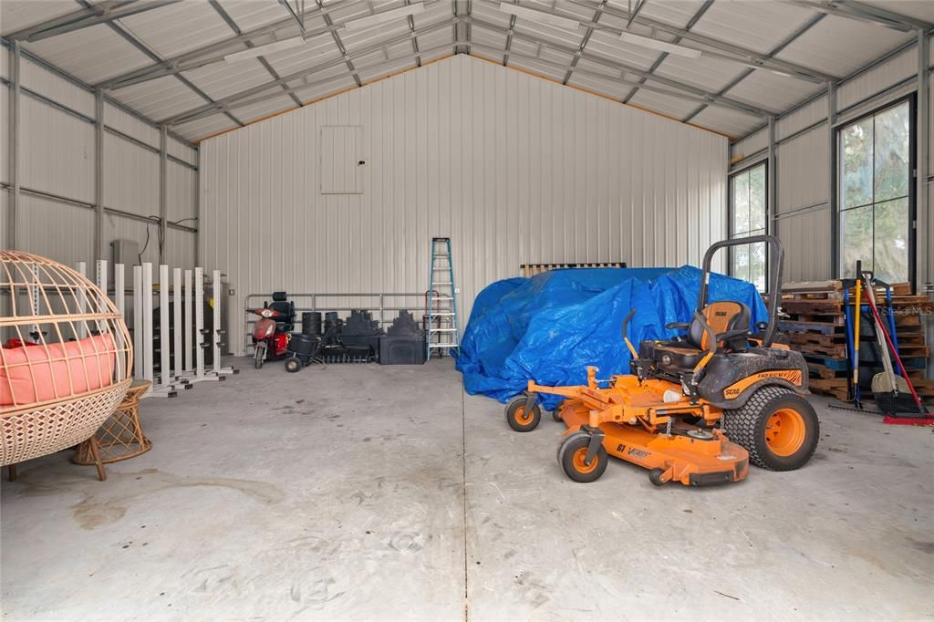 На продажу: $2,750,000 (2 спален, 2 ванн, 2592 Квадратных фут)