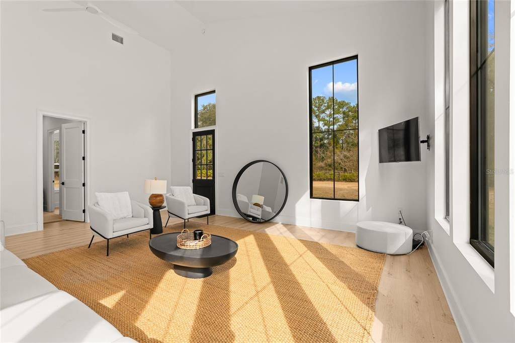 На продажу: $2,750,000 (2 спален, 2 ванн, 2592 Квадратных фут)