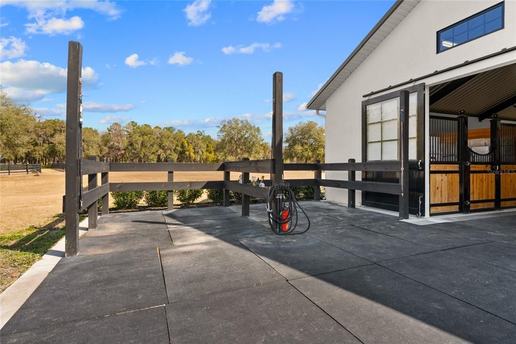 На продажу: $2,750,000 (2 спален, 2 ванн, 2592 Квадратных фут)