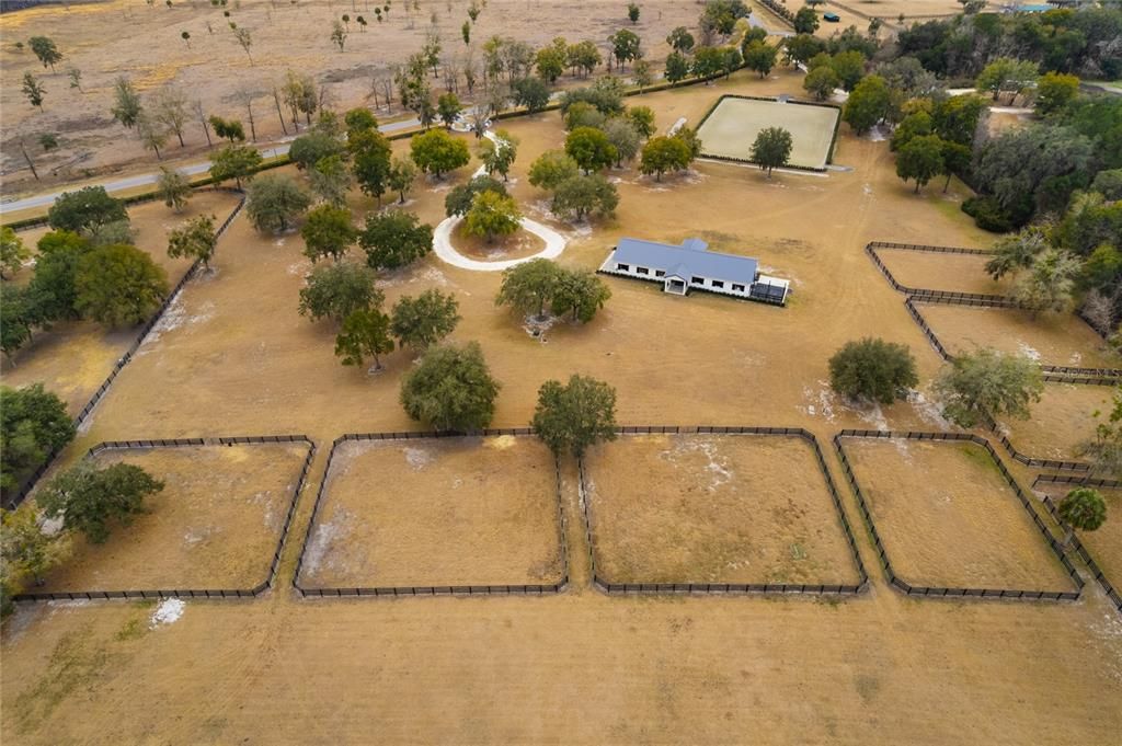 На продажу: $2,750,000 (2 спален, 2 ванн, 2592 Квадратных фут)