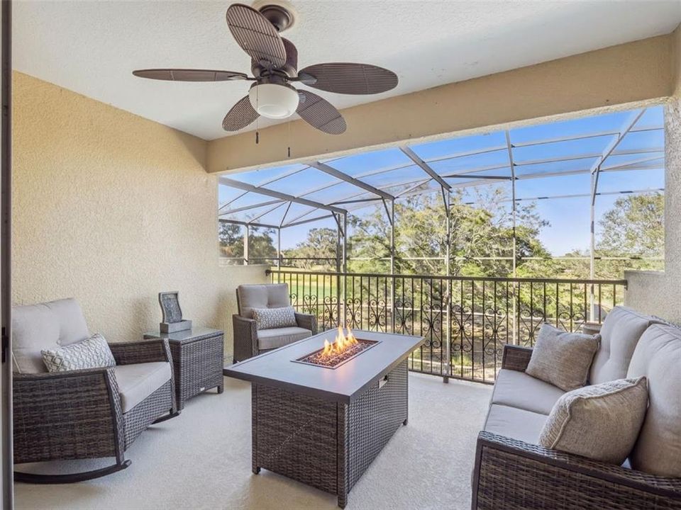 Activo con contrato: $1,395,000 (5 camas, 4 baños, 4000 Pies cuadrados)
