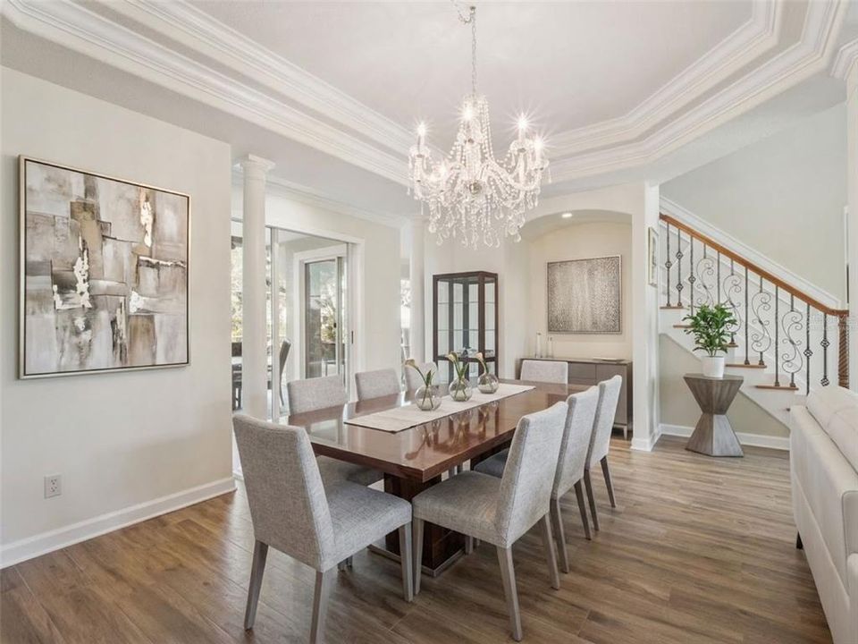 Activo con contrato: $1,395,000 (5 camas, 4 baños, 4000 Pies cuadrados)