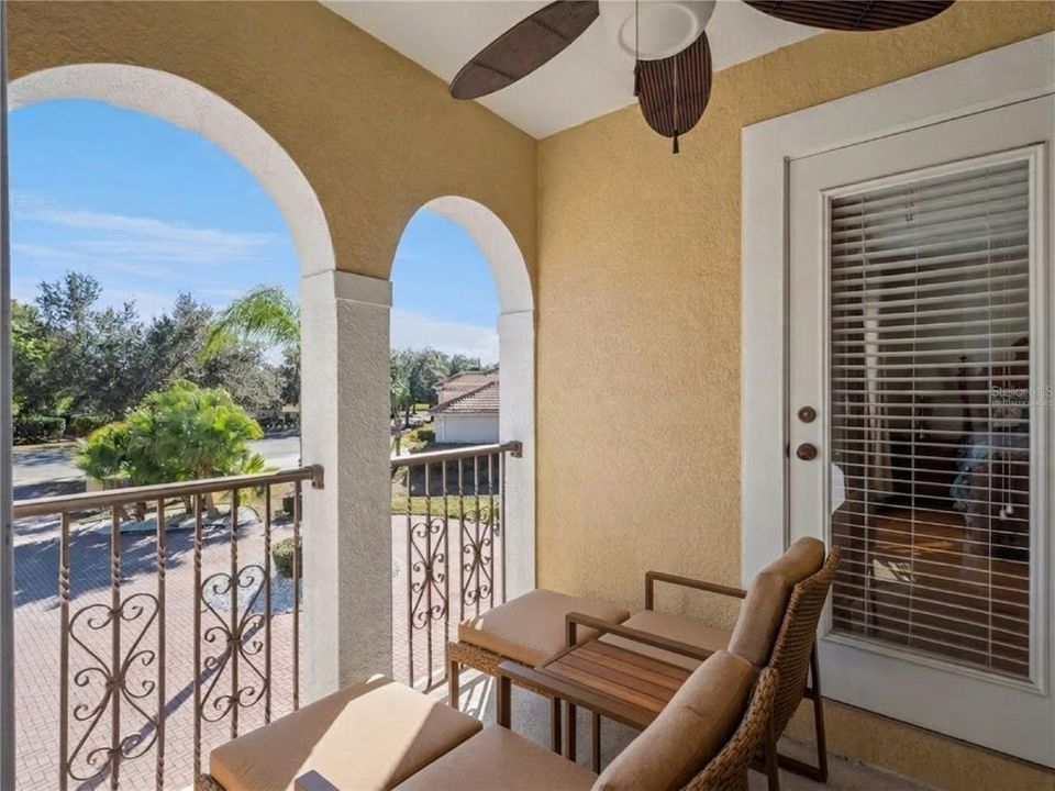 Activo con contrato: $1,395,000 (5 camas, 4 baños, 4000 Pies cuadrados)