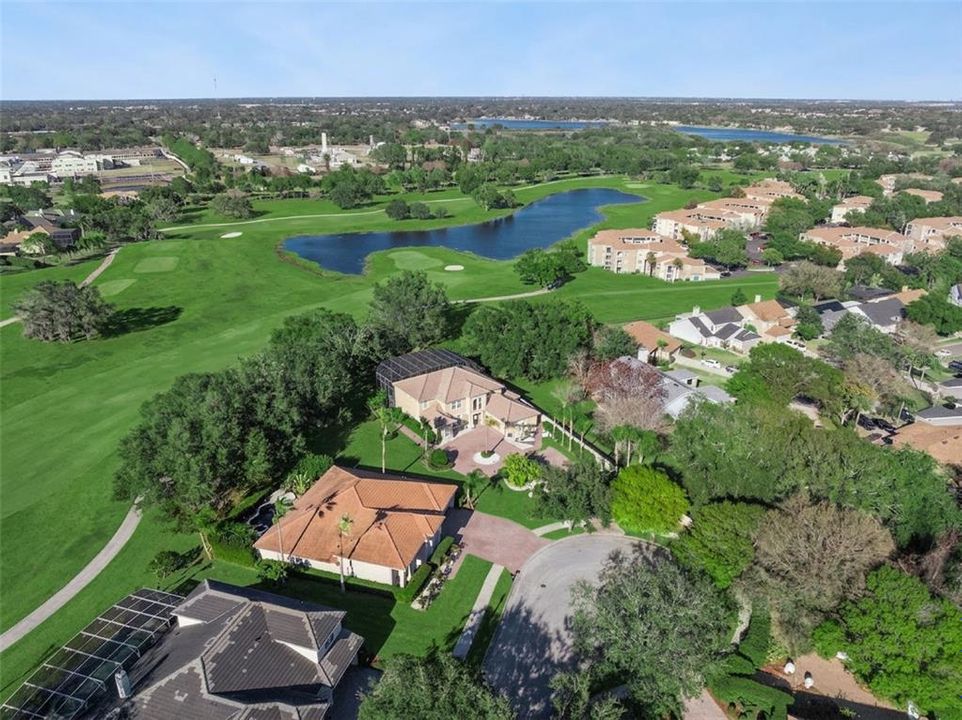 Activo con contrato: $1,395,000 (5 camas, 4 baños, 4000 Pies cuadrados)