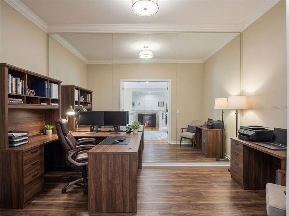 Activo con contrato: $1,395,000 (5 camas, 4 baños, 4000 Pies cuadrados)