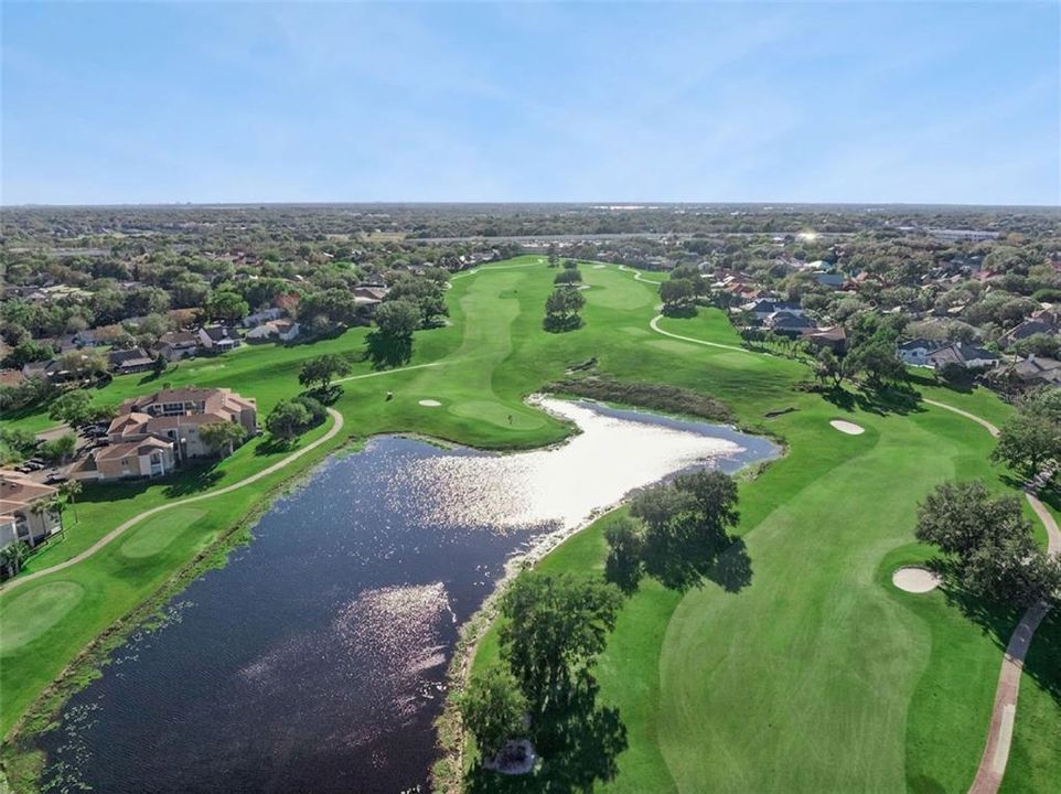 Activo con contrato: $1,395,000 (5 camas, 4 baños, 4000 Pies cuadrados)