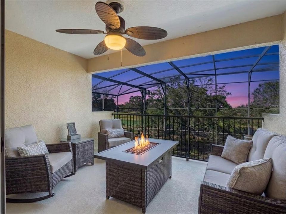 Activo con contrato: $1,395,000 (5 camas, 4 baños, 4000 Pies cuadrados)