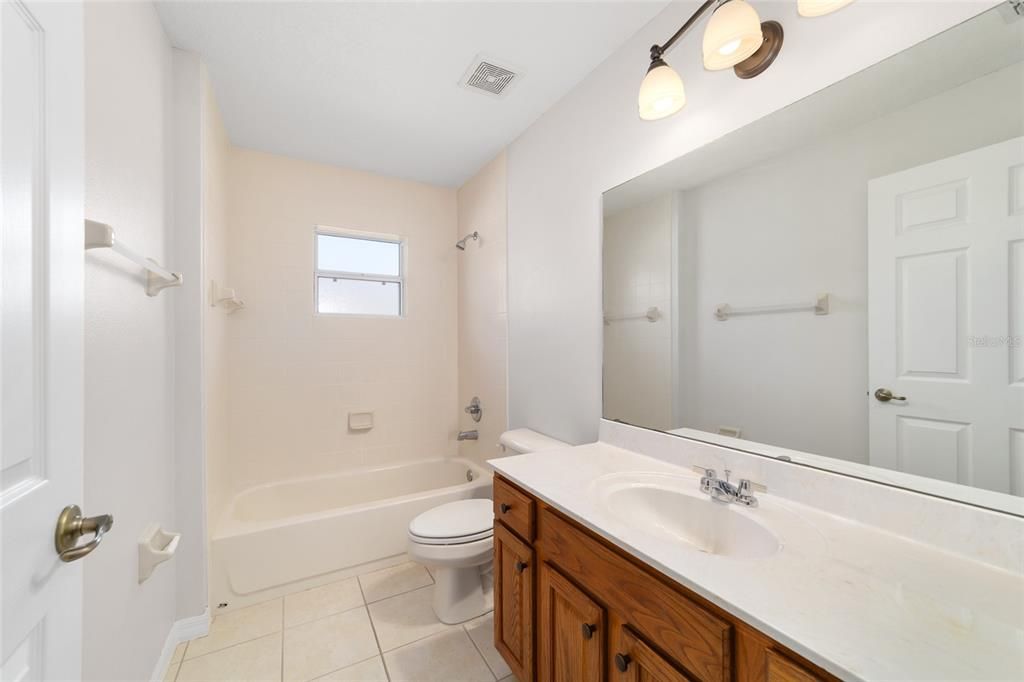 На продажу: $409,000 (3 спален, 2 ванн, 2135 Квадратных фут)