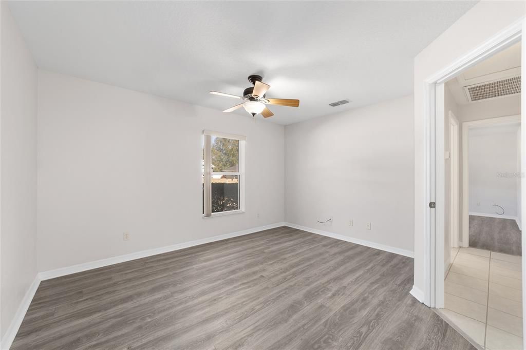 На продажу: $409,000 (3 спален, 2 ванн, 2135 Квадратных фут)