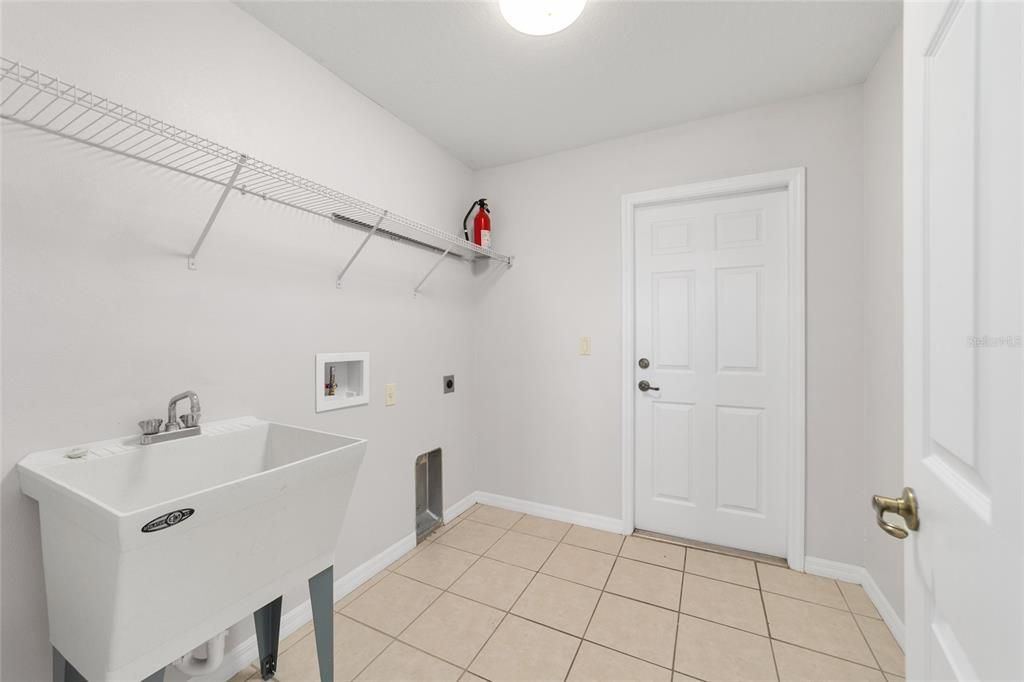 На продажу: $409,000 (3 спален, 2 ванн, 2135 Квадратных фут)