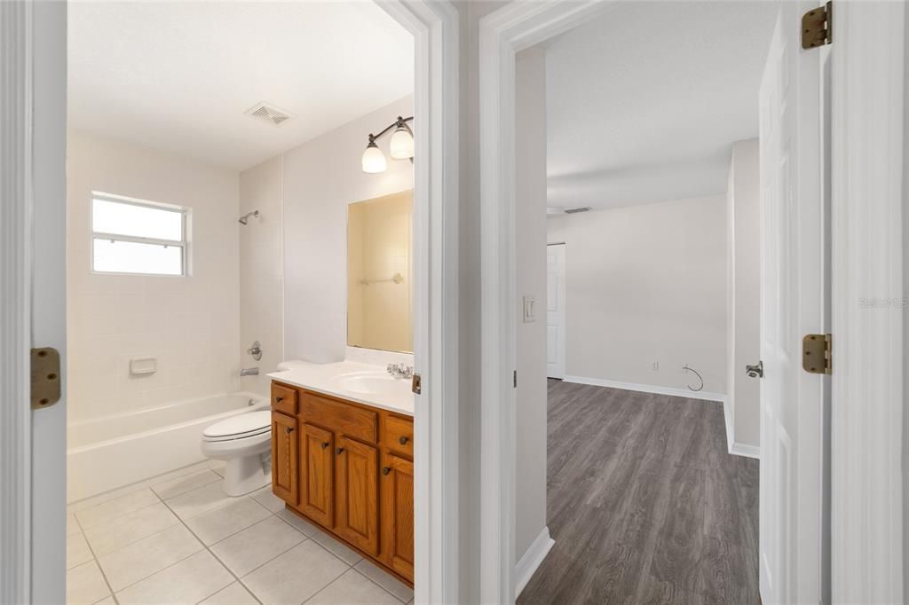 На продажу: $409,000 (3 спален, 2 ванн, 2135 Квадратных фут)