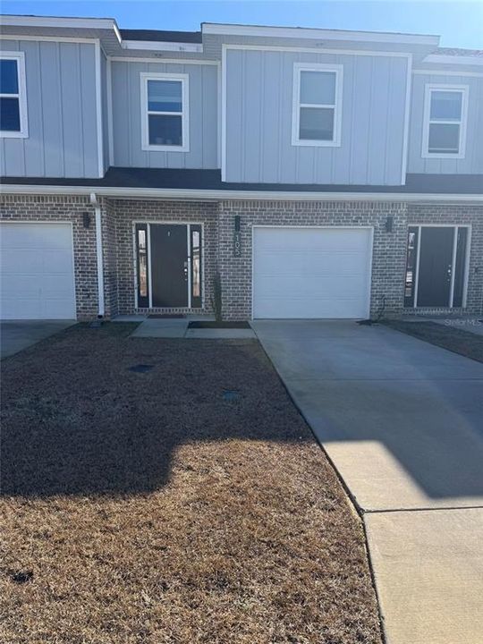 For Sale: $352,000 (4 beds, 2 baths, 1726 Square Feet)