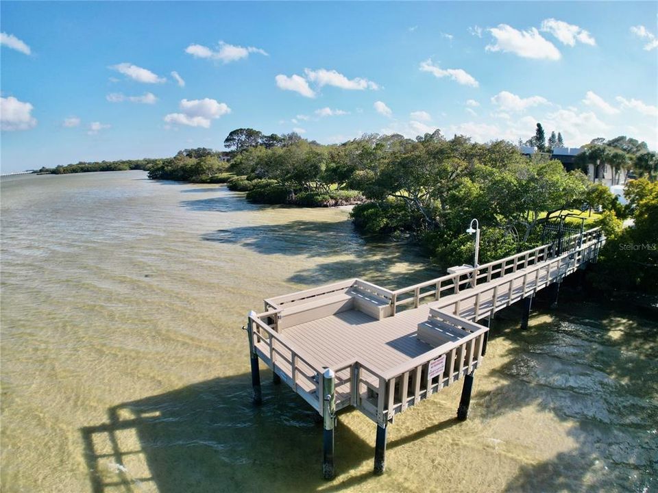 На продажу: $219,000 (2 спален, 2 ванн, 1210 Квадратных фут)