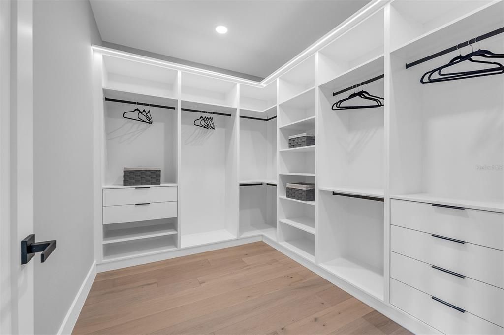 For Sale: $1,449,000 (5 beds, 4 baths, 3192 Square Feet)