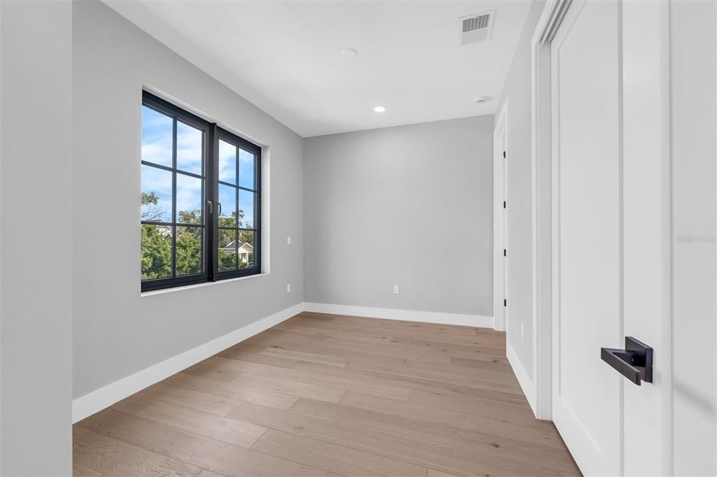 For Sale: $1,449,000 (5 beds, 4 baths, 3192 Square Feet)