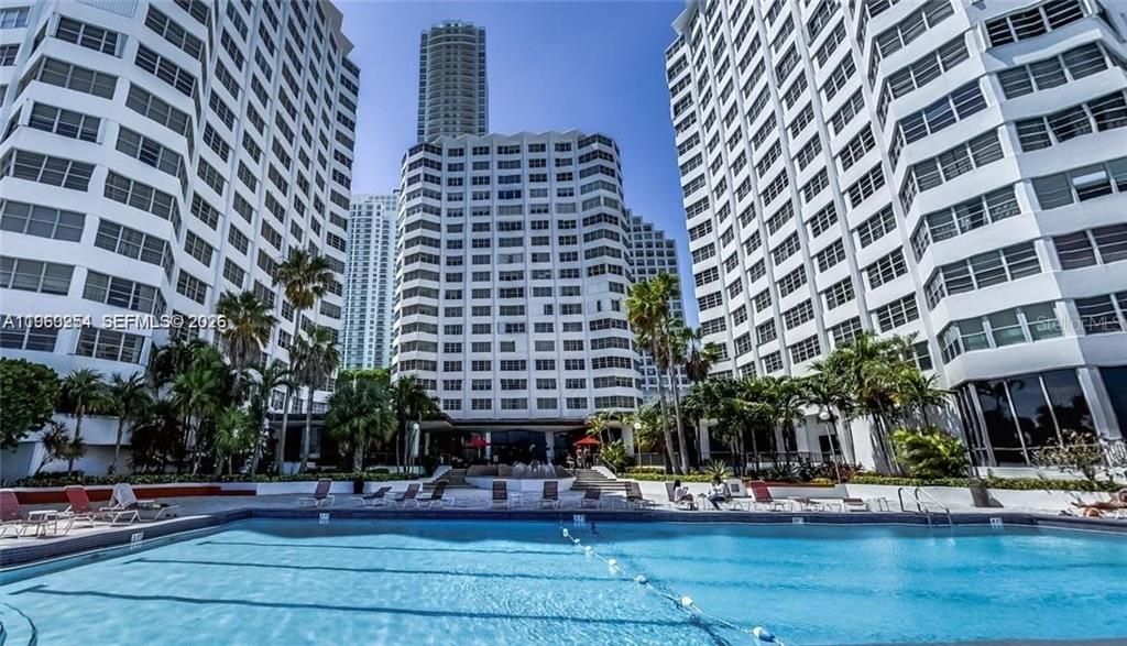 На продажу: $455,000 (2 спален, 2 ванн, 1160 Квадратных фут)