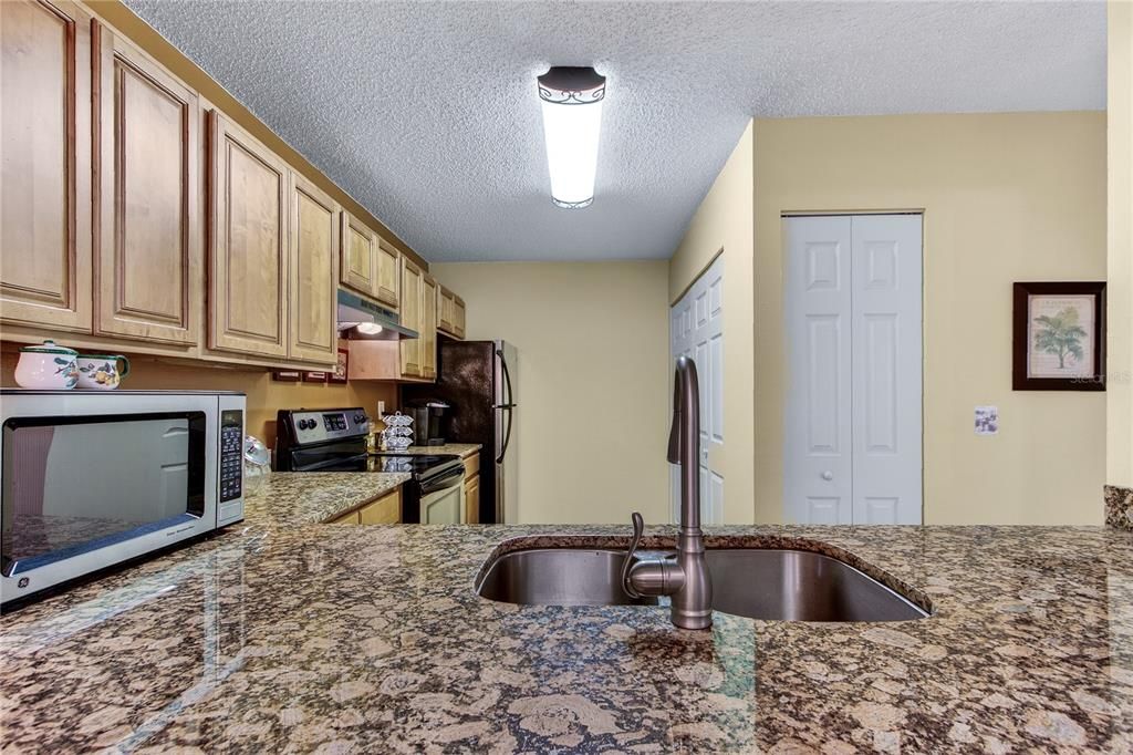 Activo con contrato: $149,000 (2 camas, 2 baños, 1126 Pies cuadrados)