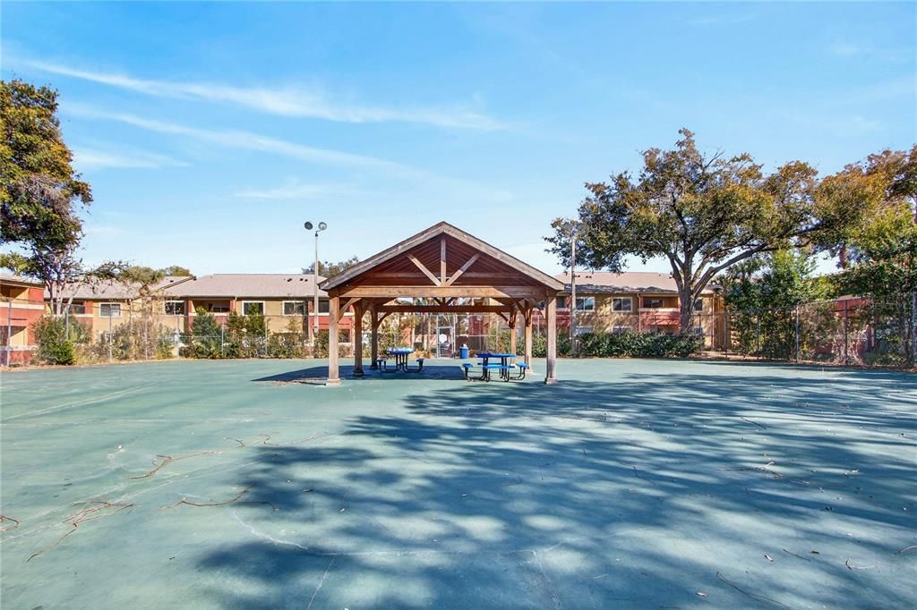 Activo con contrato: $149,000 (2 camas, 2 baños, 1126 Pies cuadrados)