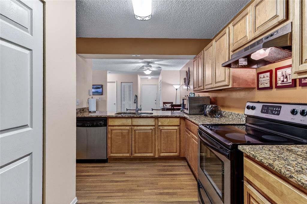 Activo con contrato: $149,000 (2 camas, 2 baños, 1126 Pies cuadrados)