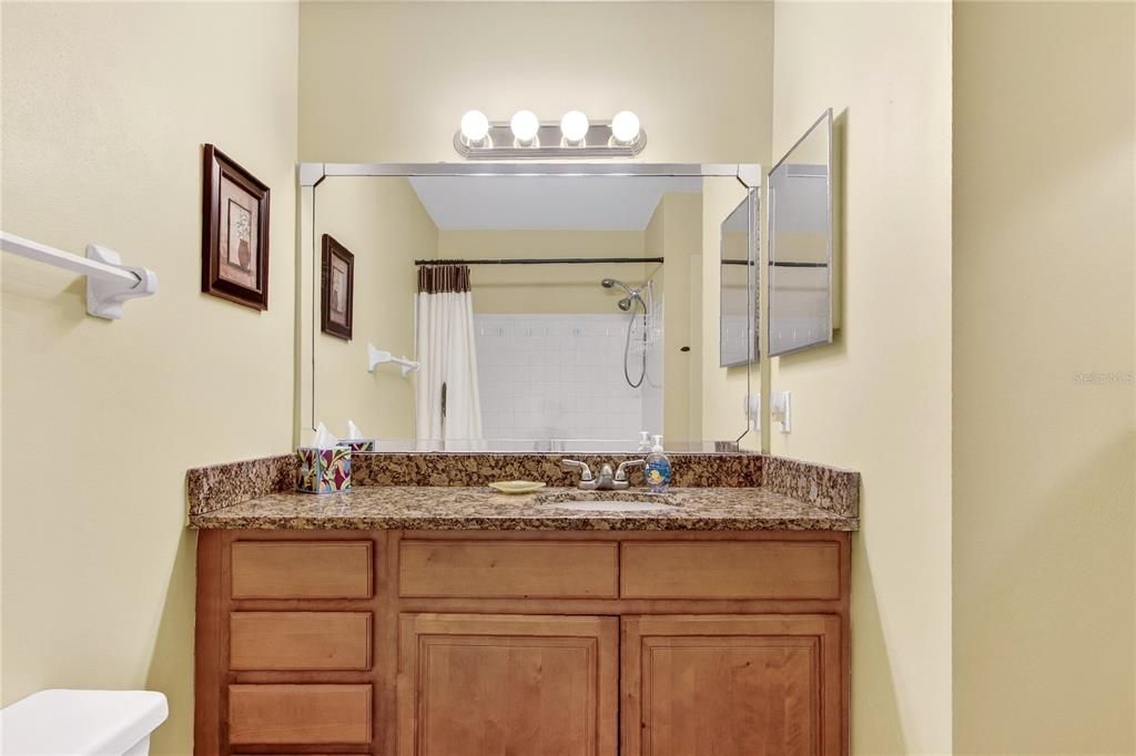 Activo con contrato: $149,000 (2 camas, 2 baños, 1126 Pies cuadrados)