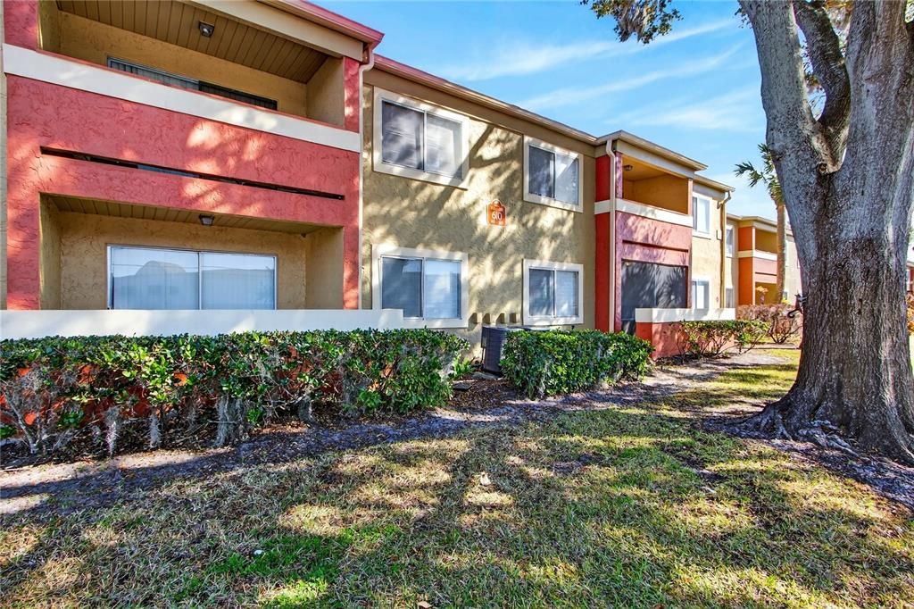 Activo con contrato: $149,000 (2 camas, 2 baños, 1126 Pies cuadrados)