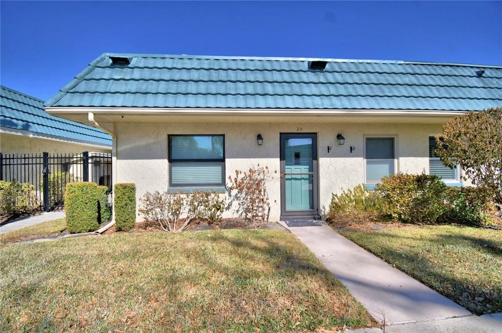 Active With Contract: $120,000 (2 beds, 2 baths, 1008 Square Feet)